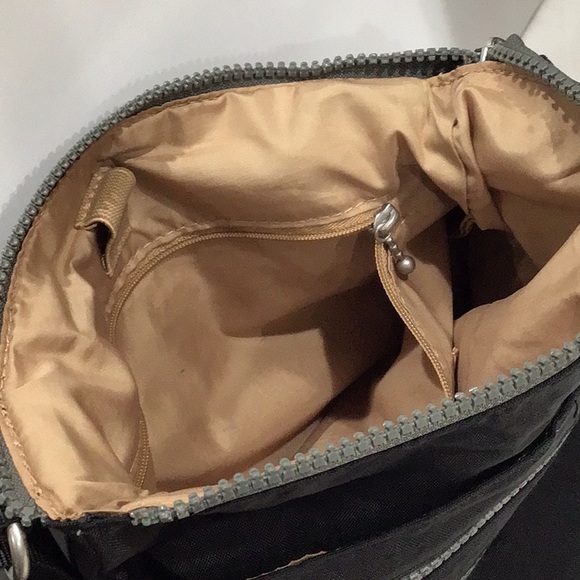 Baggallini fabric multiple pocket crossbody bag - Picture 6 of 10